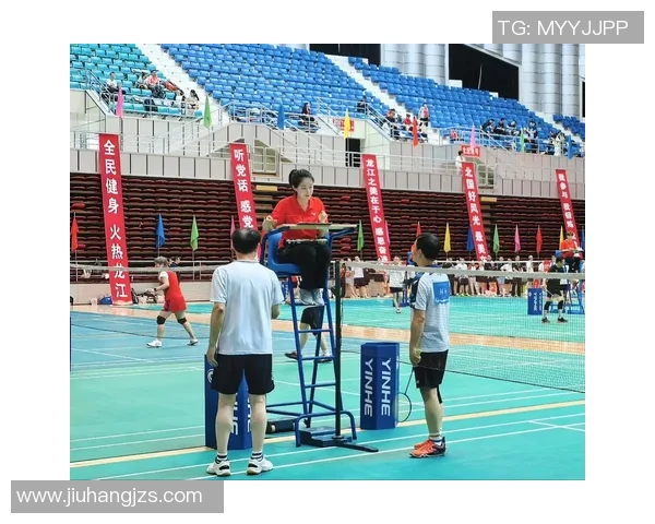 王磊独家分享羽毛球技巧与欧冠足球精彩瞬间的完美结合